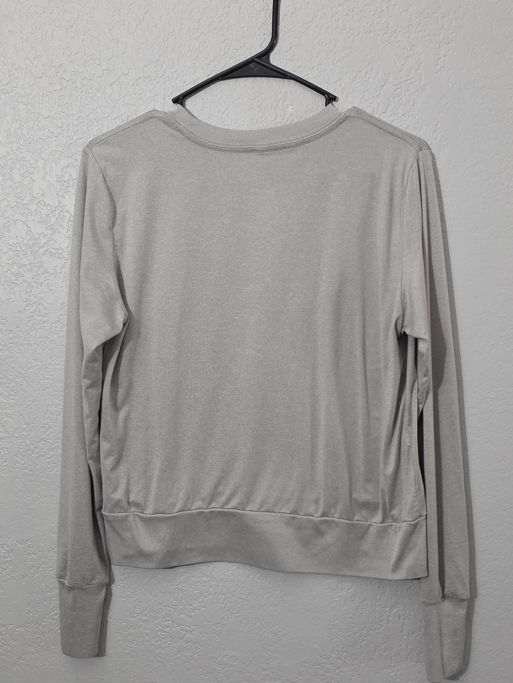 Vuori Daydream Crew Long Sleeve Activewear Top Light Heather Gray Womens Medium - Picture 8 of 8